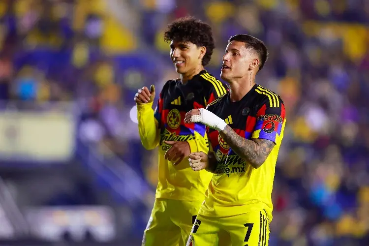 Brian Rodríguez calienta el Clásico América vs Chivas (VIDEO)
