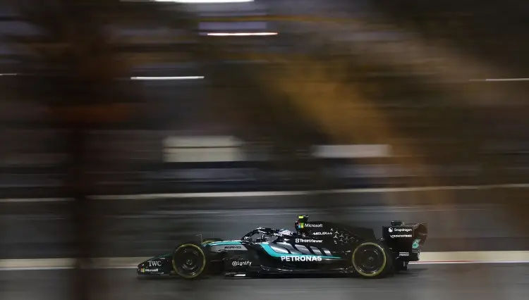 Mercedes domina el último día de pretemporada en la Fórmula 1