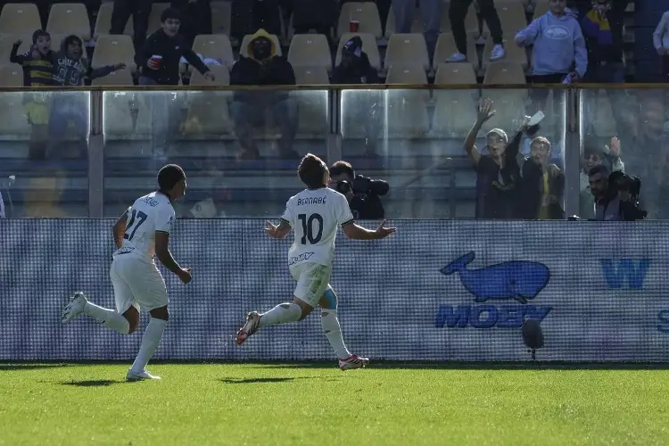 Parma gana de manera agónica y hunde al Hellas Verona