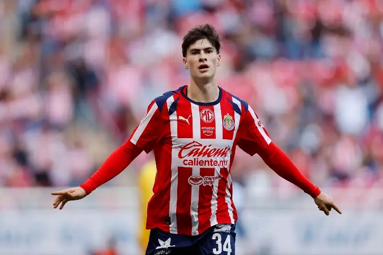¿Qué hará Chivas? En Europa se pelean por fichar a la 'Hormiga' González 