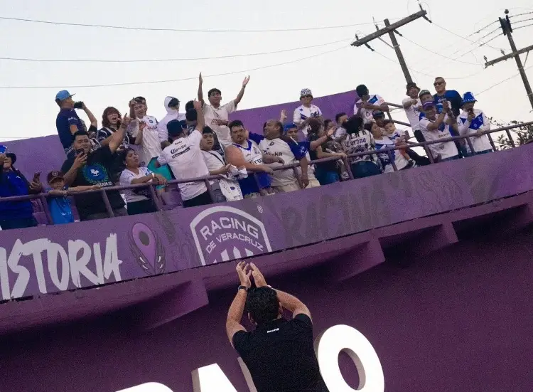 Continúan en estado grave los aficionados del Celaya que fueron hospitalizados tras riña en Boca del Río