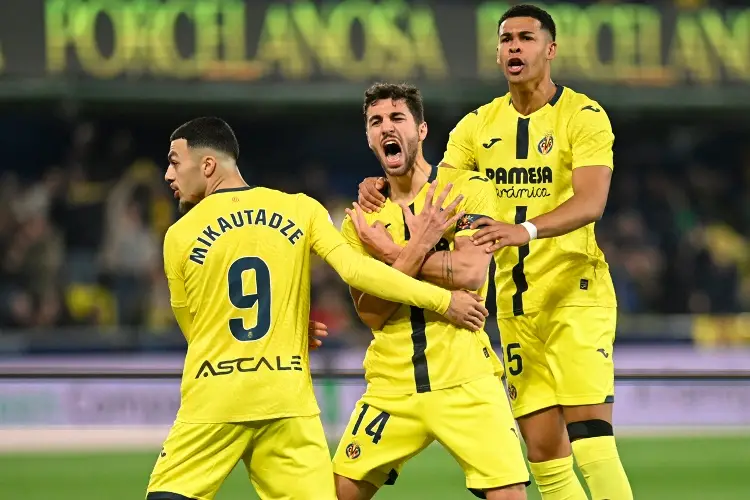 Villarreal vence al Valencia y se consolida en la zona de Champions League