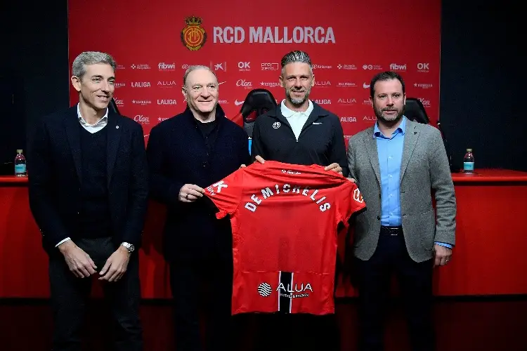 Martín Demichelis presentado en Mallorca con el objetivo de salvar el descenso