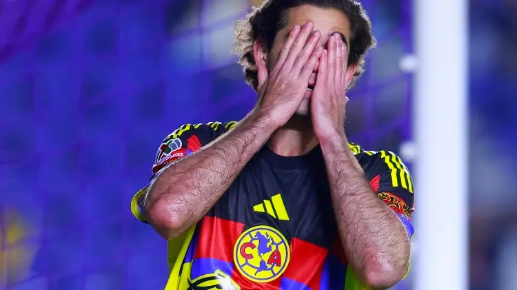 ¡Mal y de malas! América pierde a uno de sus jugadores por el resto del torneo 