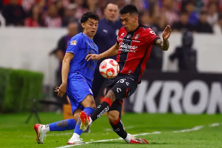 Chivas remonta y se queda con el Clásico Tapatío