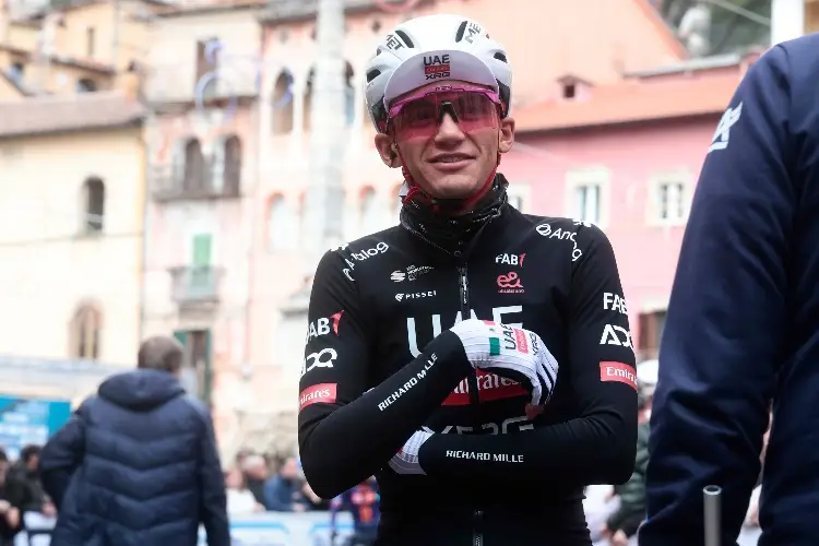 Le arrebatan el liderato a Isaac del Toro en la Tirreno-Adriatico 