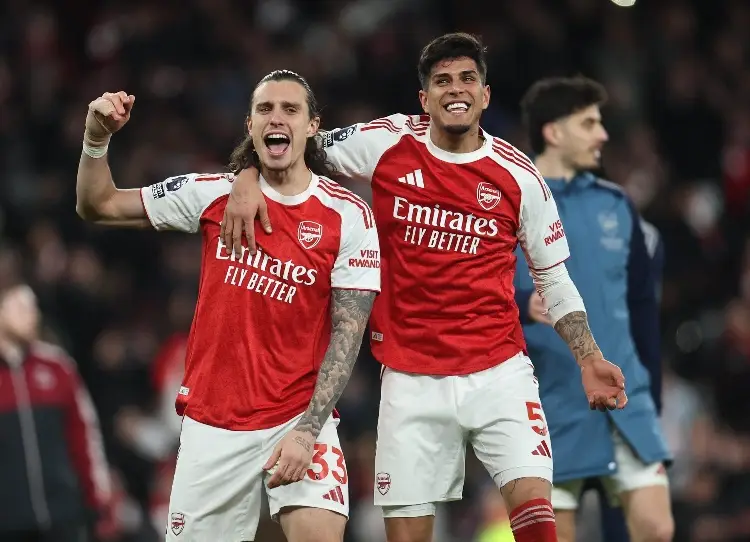 Arsenal gana y da otro paso rumbo al título de la Premier League 
