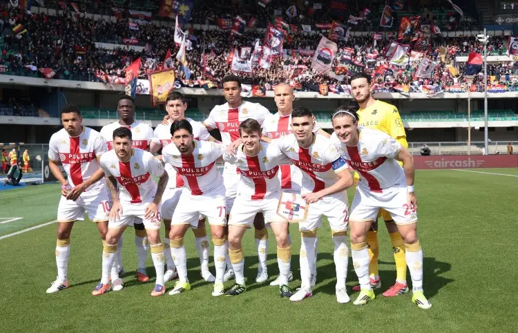 Con Johan Vásquez como capitán, Genoa gana y se aleja de la zona de descenso