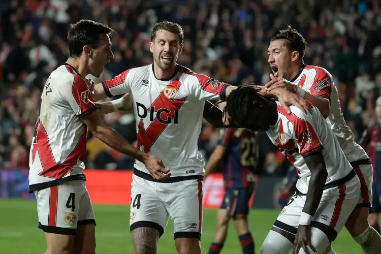 Rayo Vallecano rescata el empate ante el Levante 