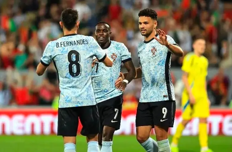 Con varios cracks mundiales, así llegó Portugal a México 