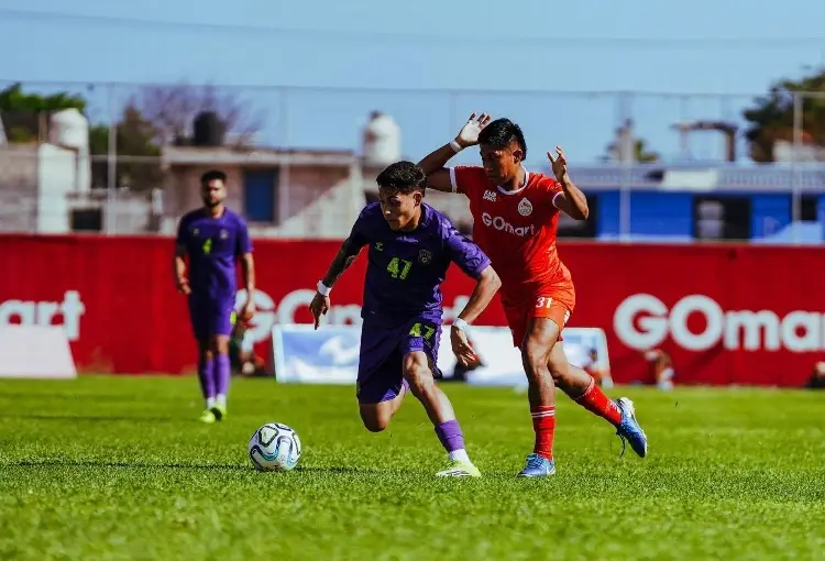 Racing de Veracruz rescata el empate y sigue invicto en la Liga Premier