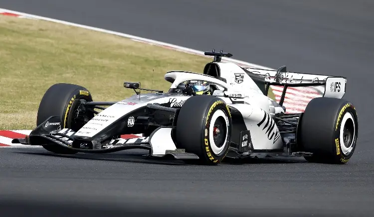 'Checo' Pérez se va contento con mejoras de Cadillac en GP de Japón
