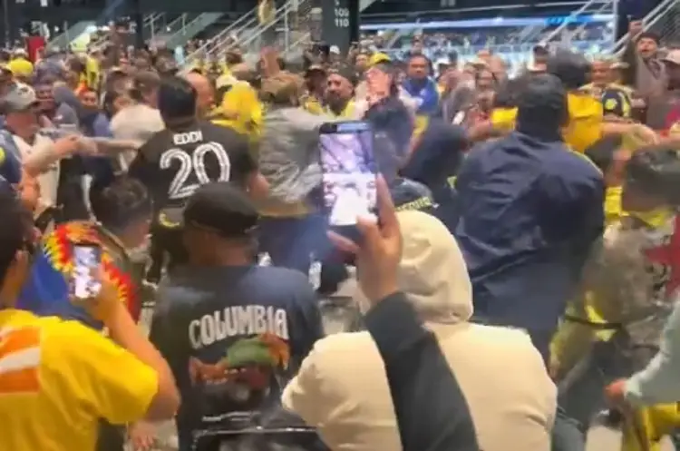 Con niños presentes, se desata pelea campal entre aficionados del América y Nashville (VIDEO)
