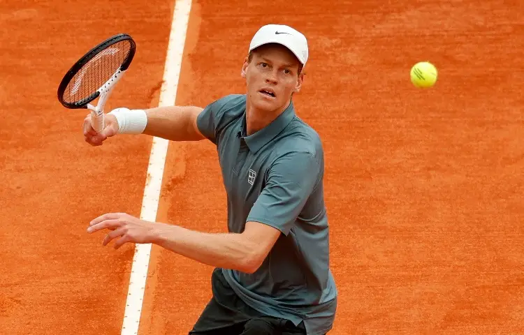 Jannik Sinner aumenta racha de victorias y se mete a semifinales de Montecarlo