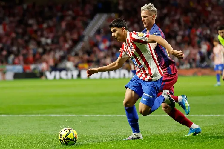 Obed Vargas celebra el buen ambiente que ha encontrado en el Atlético