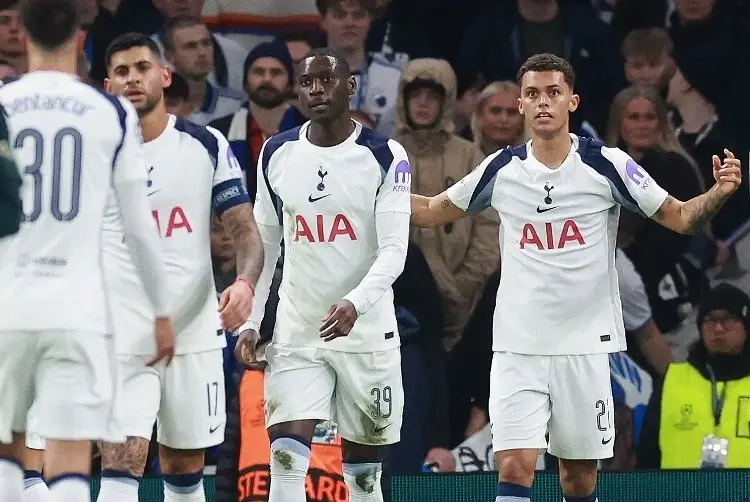El histórico Tottenham pierde y entra en puestos de descenso 