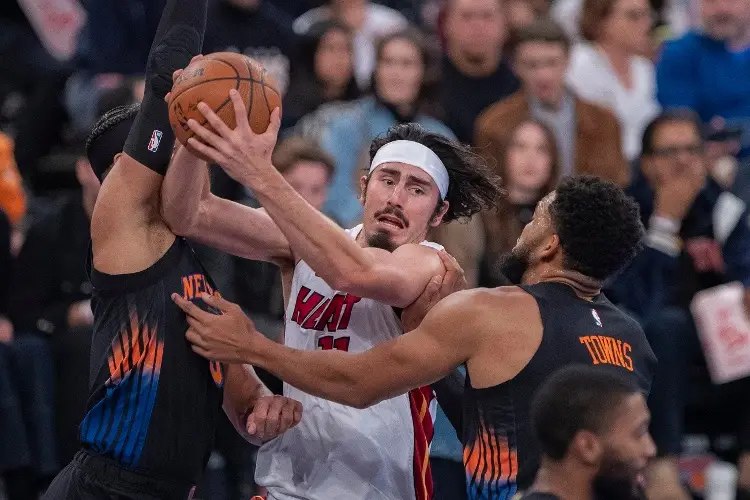 Dos hermanos harán historia por México en la NBA 