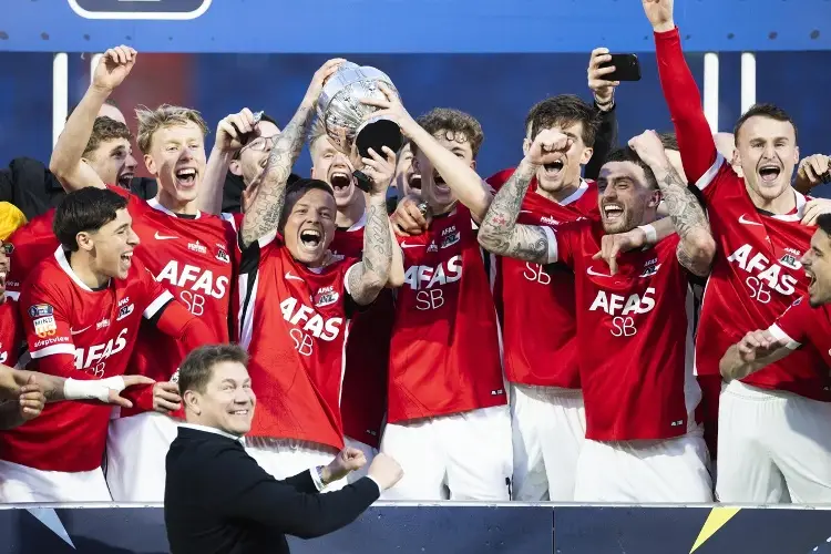 Mateo Chávez y el AZ son campeones de la Copa de los Países Bajos