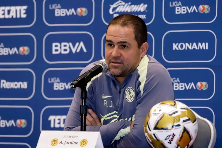 André Jardine asegura que no hay favoritos en el Clásico Capitalino 