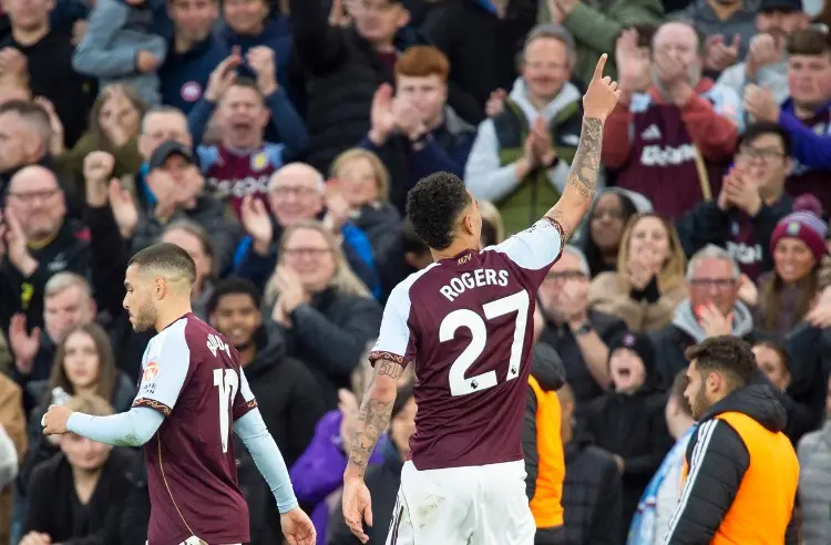 Aston Villa vence al Liverpool y asegura su lugar en la Champions League