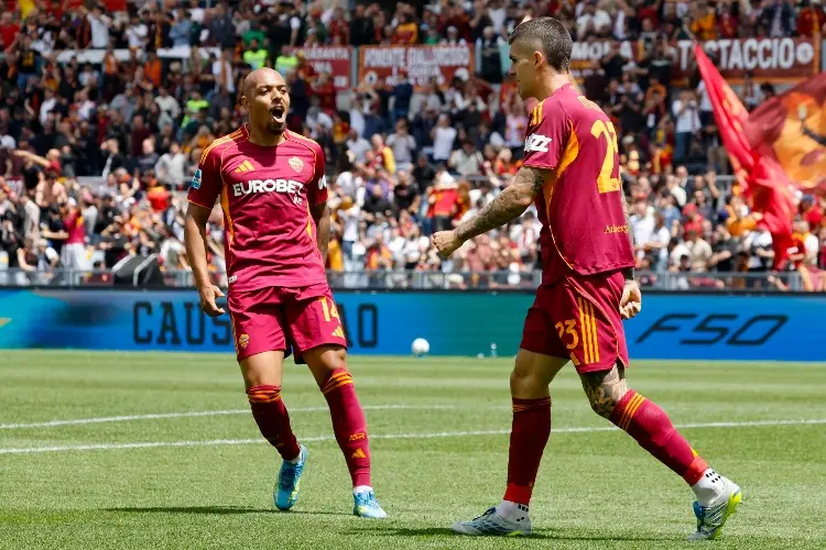 La Roma se queda con el Derbi de la Capital y apunta a la Champions
