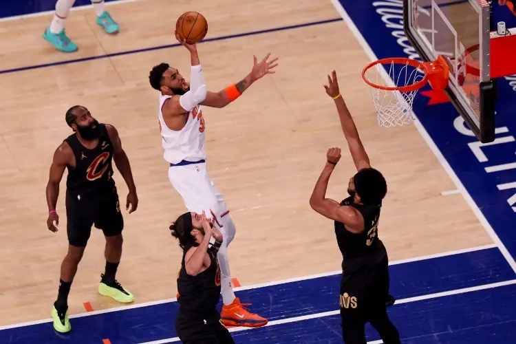 NBA: Los Knicks remontan y toman ventaja en las Finales de la Conferencia Este