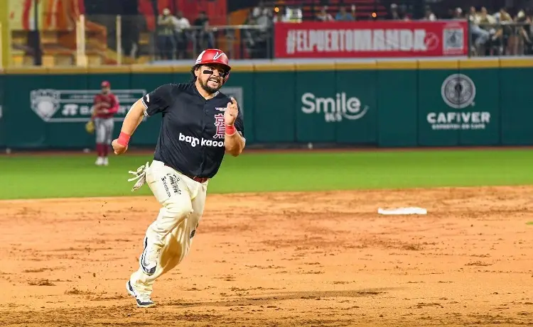El Águila de Veracruz pierde el primer juego de la Serie Roja ante los Diablos 