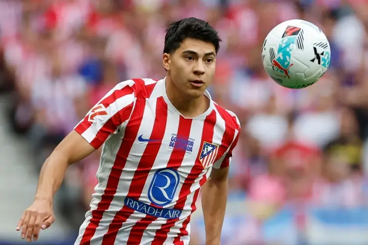 Diego Simeone elogia a Obed Vargas tras actuaciones con el Atlético de Madrid