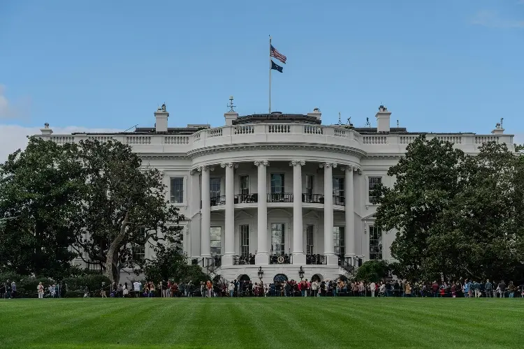 Construyen estadio en la Casa Blanca para velada de la UFC