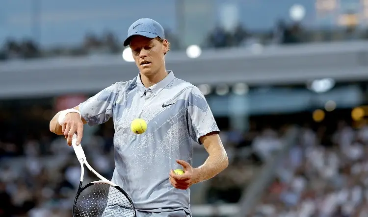 El mejor tenista del mundo es eliminado en la segunda ronda de Roland Garros 