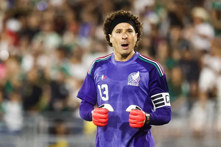 Aguirre confiesa que Memo Ochoa puede ser titular en el Mundial