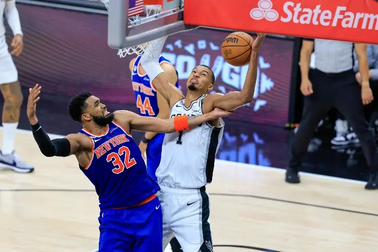 Los New York Knicks le pegan de nuevo a los Spurs en las NBA Finals 