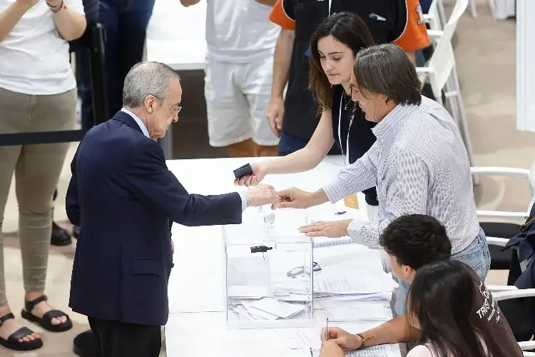 Real Madrid celebra su primera jornada electoral en dos décadas