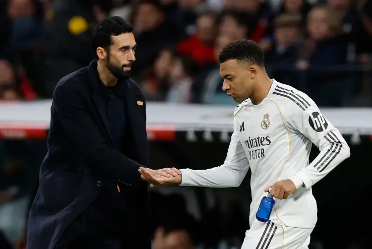 Atlético se burla de Arbeloa y revienta contra el Real Madrid: 'Dejen de robar jugadores'