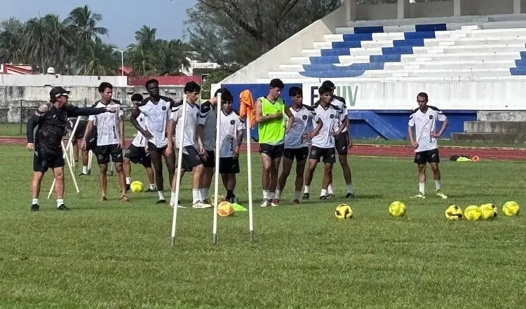Piratas FC se apodera de FEFUV y aumenta el ritmo de sus entrenamientos 
