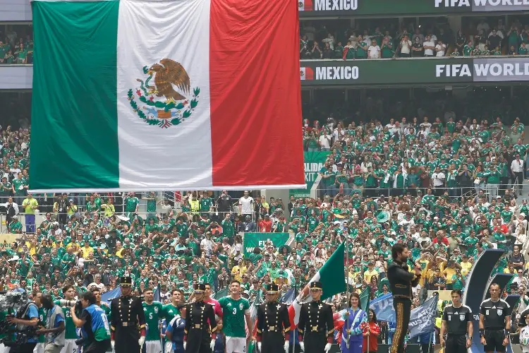 Mexicano quiso 'tranzar' a la FIFA rentando acreditación, ya fue detenido (FOTO)
