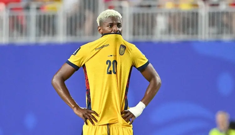 DT de Ecuador amenaza con dejar su puesto si no avanzan de ronda en el Mundial 2026