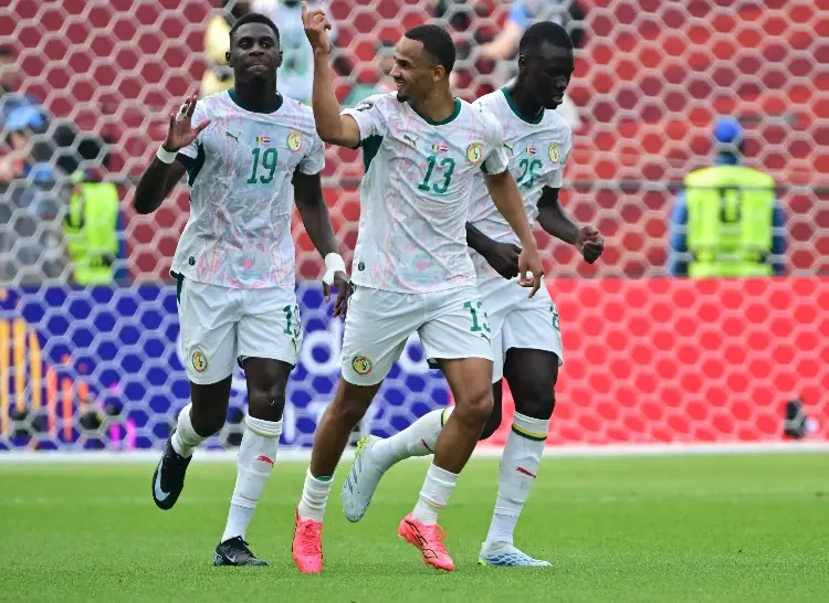 Senegal acaricia la clasificación tras humillar a Irak