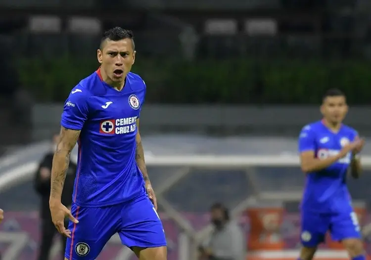 'Cata' Domínguez se retira del futbol