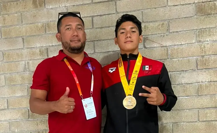 Veracruzano Víctor Amador gana medalla de oro en el Panamericano de Natación 
