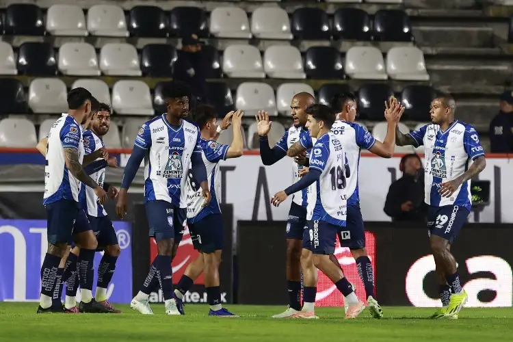 Pachuca se refuerza con un delantero campeón en Paraguay 