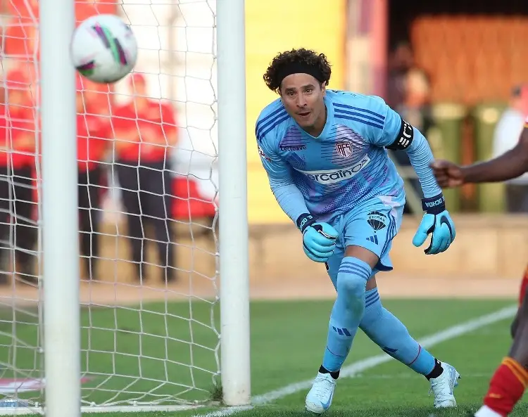 'Adiós, leyenda': Así despiden a Memo Ochoa en Portugal