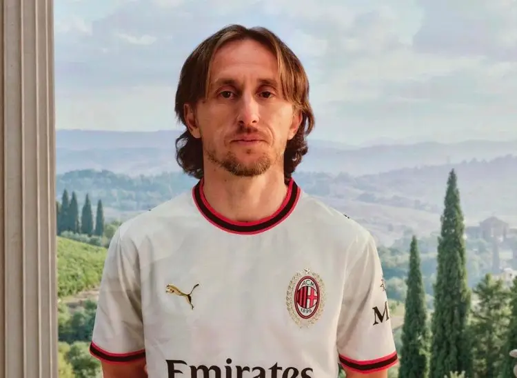 Luka Modric renueva con el AC Milán a sus 40 años