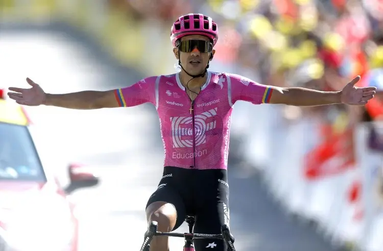 Richard Carapaz brilla en la etapa 18 del Tour de Francia