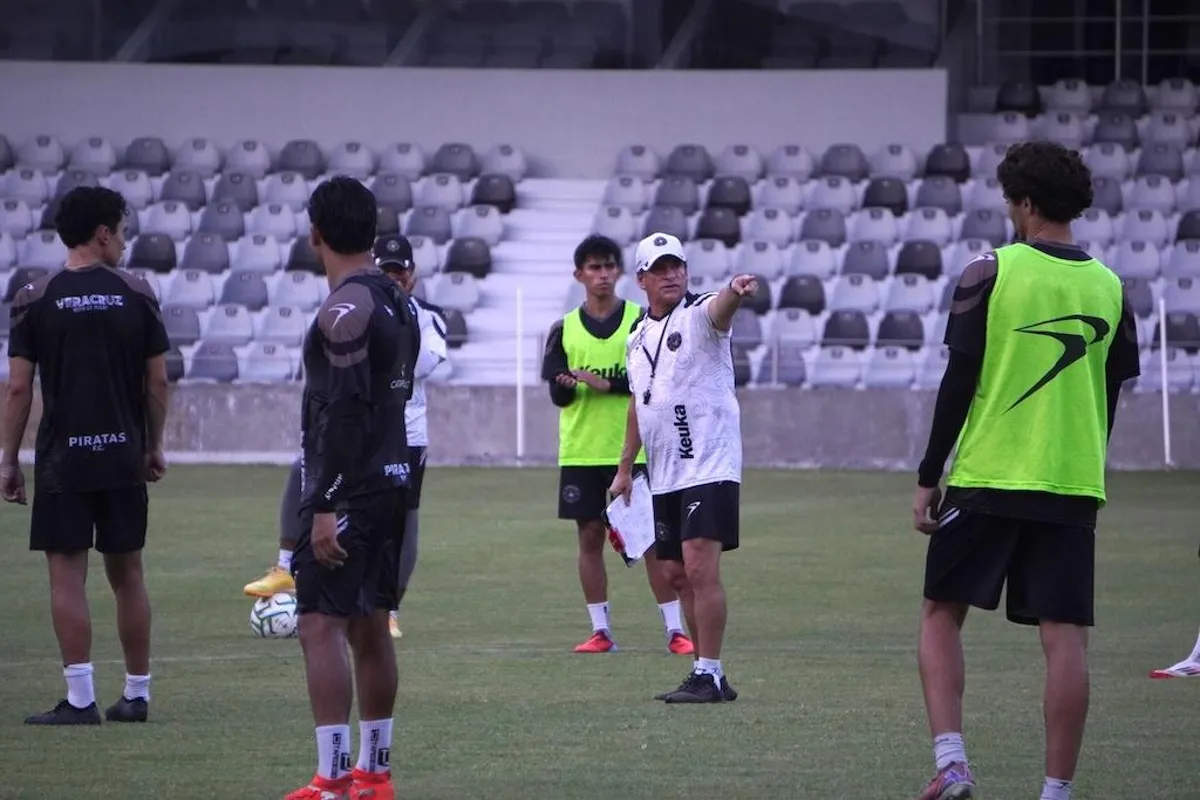 ¡Van por otro triunfo! Piratas FC inicia preparación para su visita a Durango