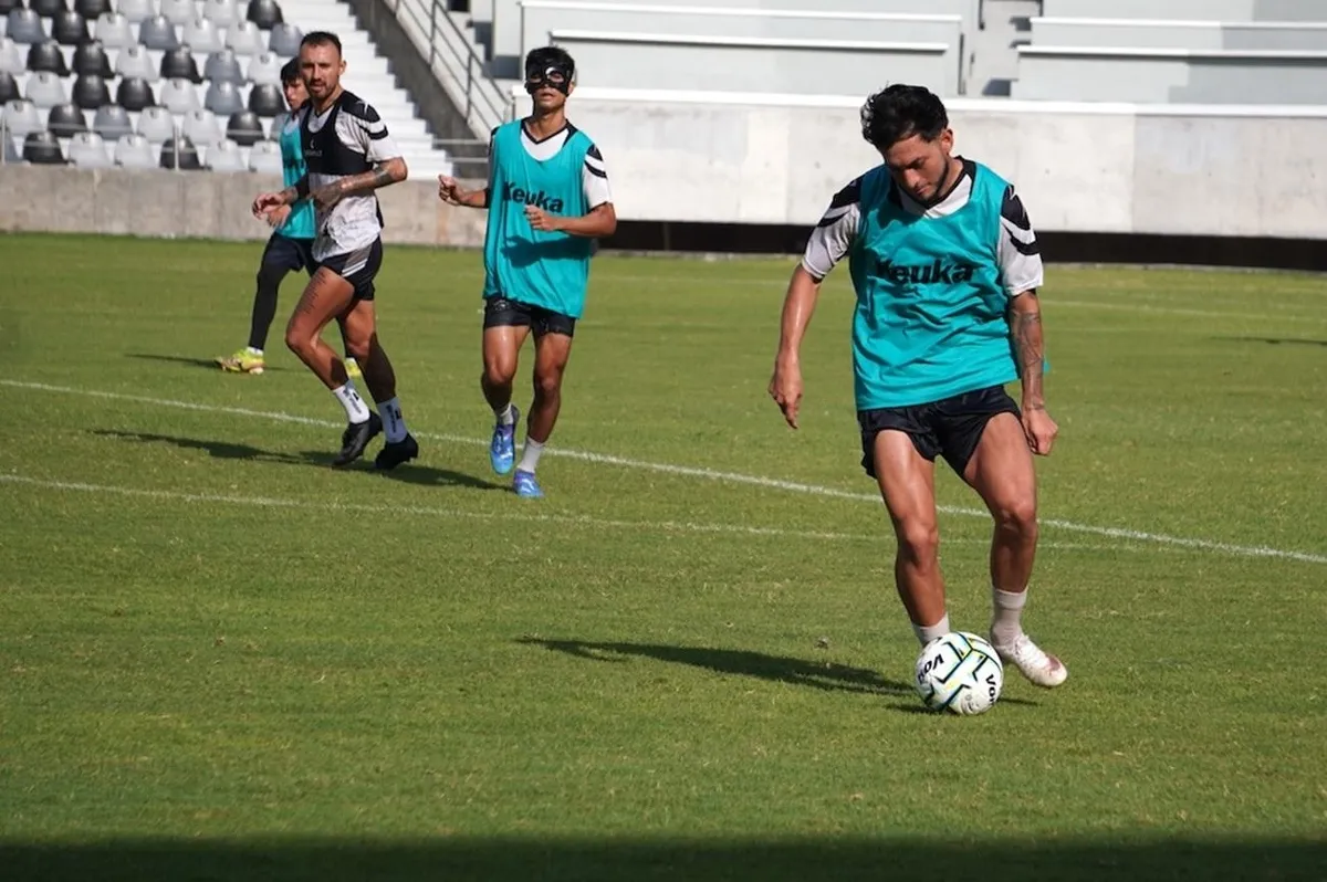 Ángel Sinuhé destaca el buen momento de Piratas FC previo a su visita a Durango