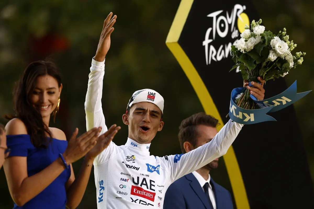 ¡Confían en el mexicano! Isaac del Toro renueva con el UAE Team Emirates