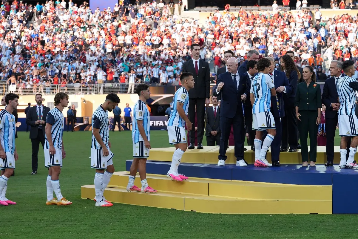 Argentina expresa su apoyo a Gianni Infantino y aplauden su liderazgo