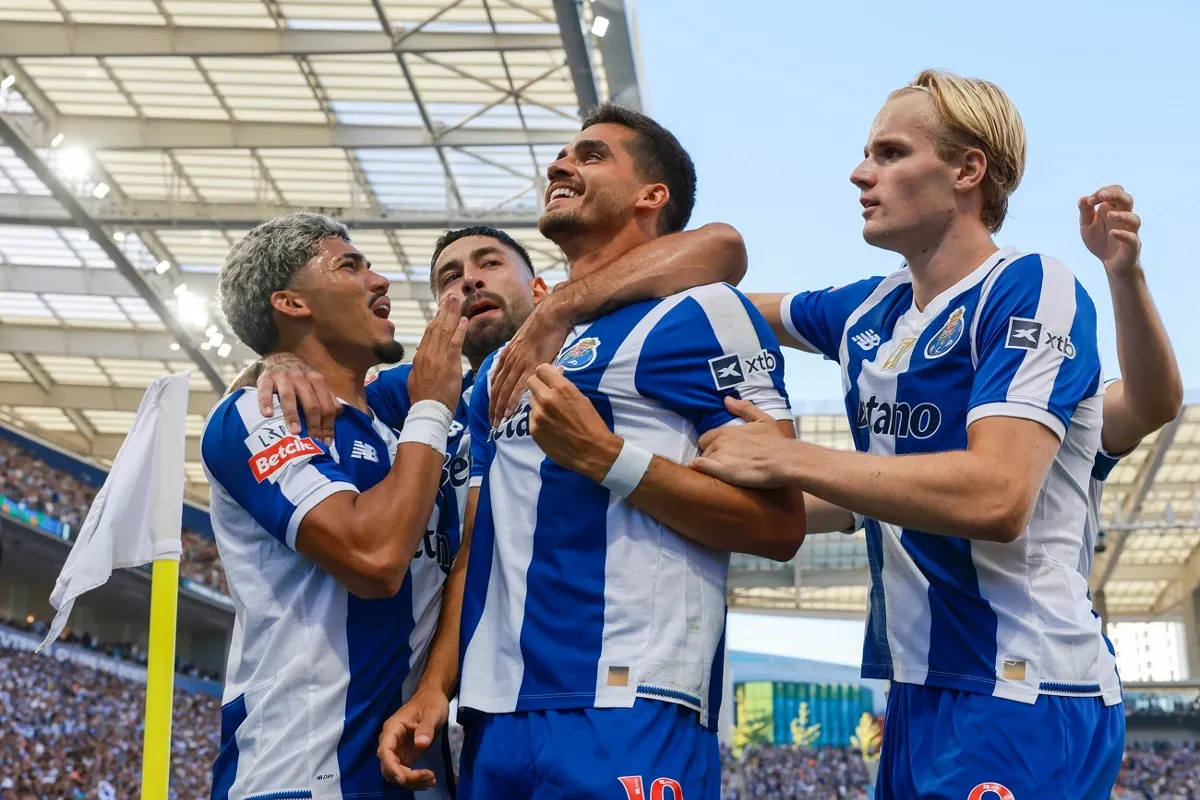 FC Porto comienza la defensa de su título de liga con triunfo ante el equipo de Vinicius Jr.