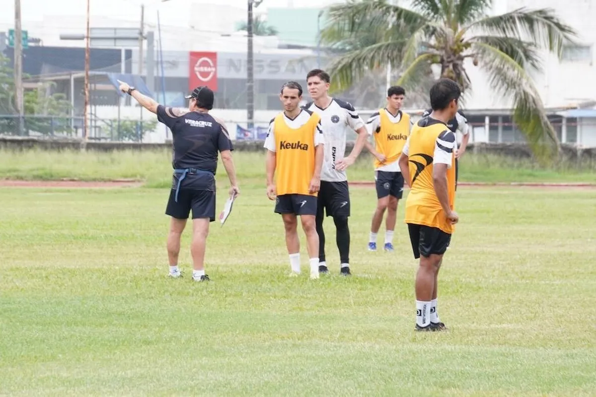 Piratas FC afina detalles para viajar a La Paz